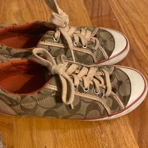 Coach shoes size 5 1/2 M